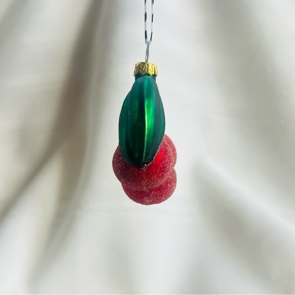 Christmas Ornament Mary Engelbreit Blown Glass Cherries EUC VTG‎ Signed - Picture 3 of 7